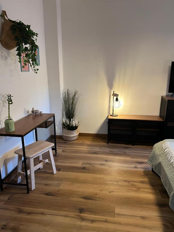 Stylish Apartment 3 Km Away From Duomo - Netflix, Wi-Fi, All Comforts Included Milán Exterior foto