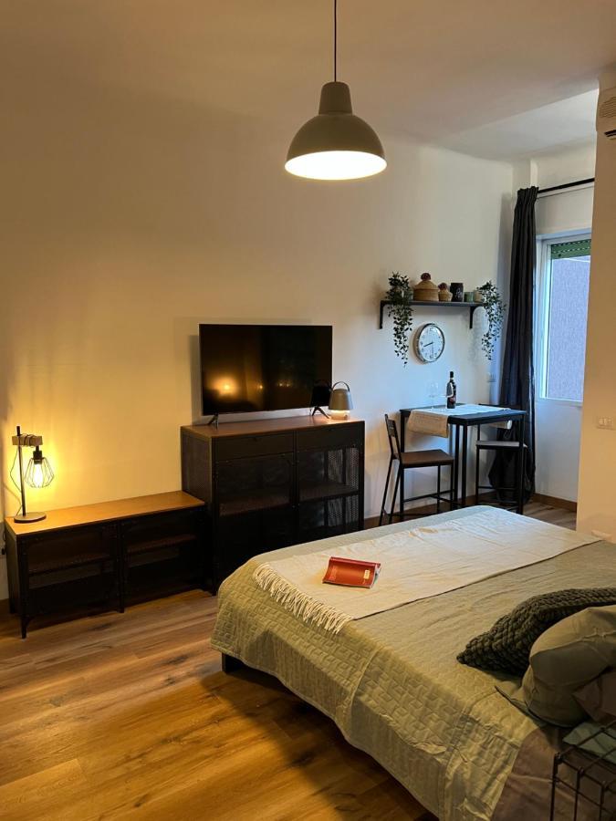Stylish Apartment 3 Km Away From Duomo - Netflix, Wi-Fi, All Comforts Included Milán Exterior foto