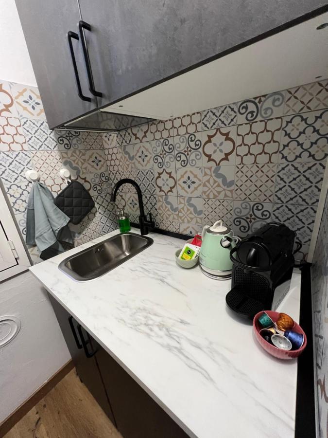 Stylish Apartment 3 Km Away From Duomo - Netflix, Wi-Fi, All Comforts Included Milán Exterior foto